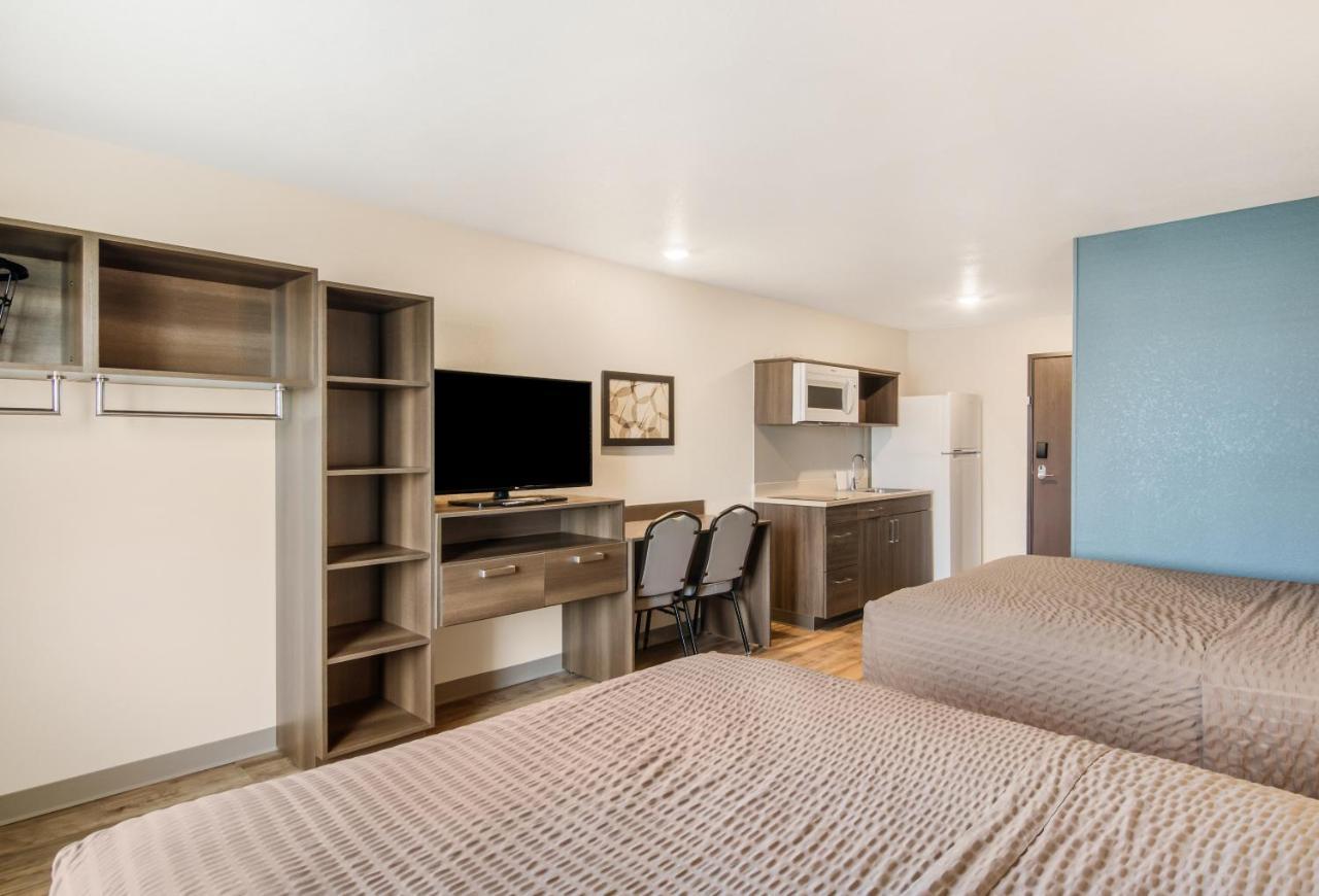 Woodspring Thornton-north Denver 2*